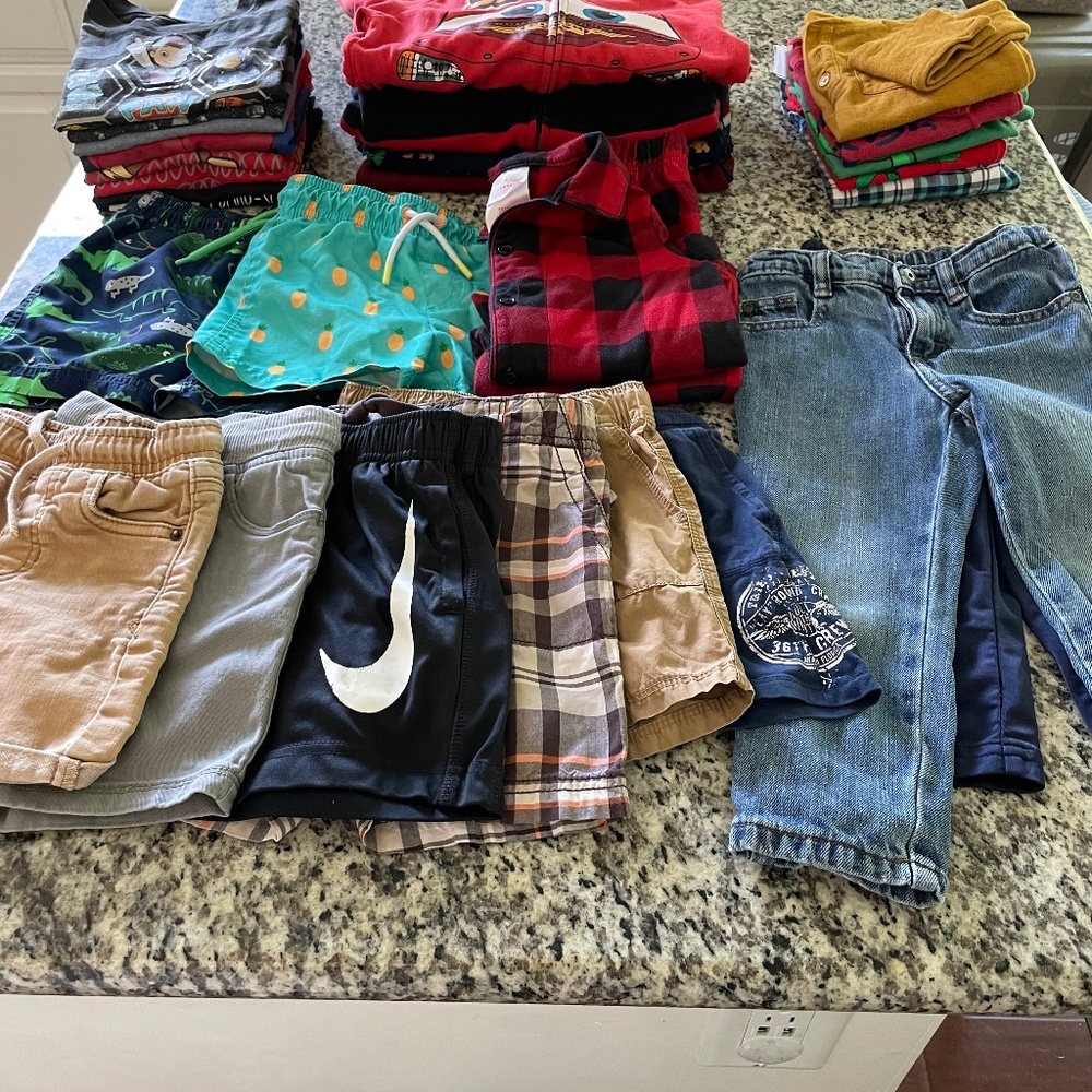 Boys 2T, 3T, 4T clothing lot (29 items)